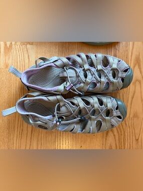 KEEN Women's Sandal in Taupe with lavender Trim